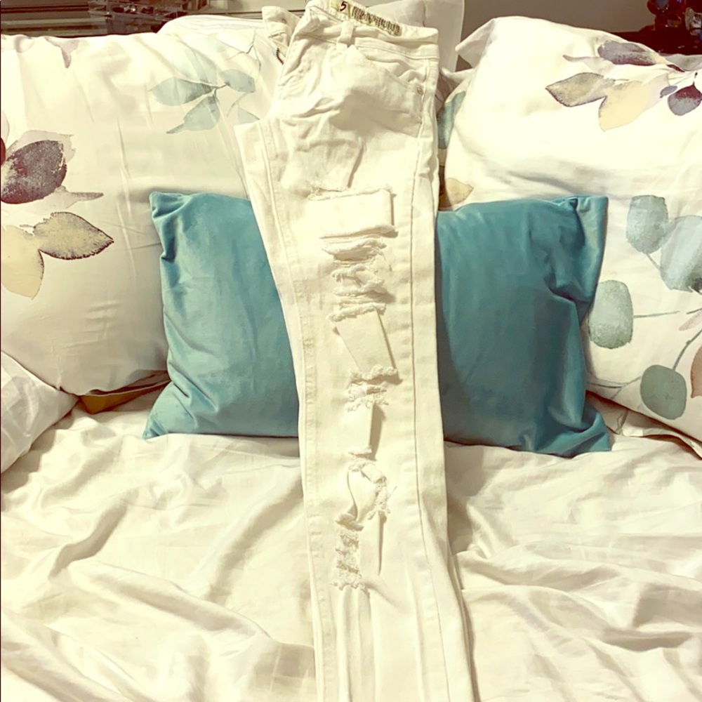 Indigo size 5 white jeans distressed